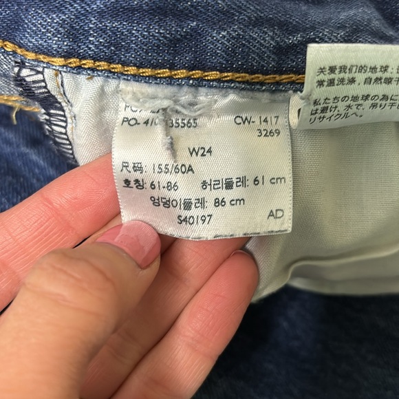 Levi’s Wedgie Icon mid rise button jeans - Picture 6 of 11